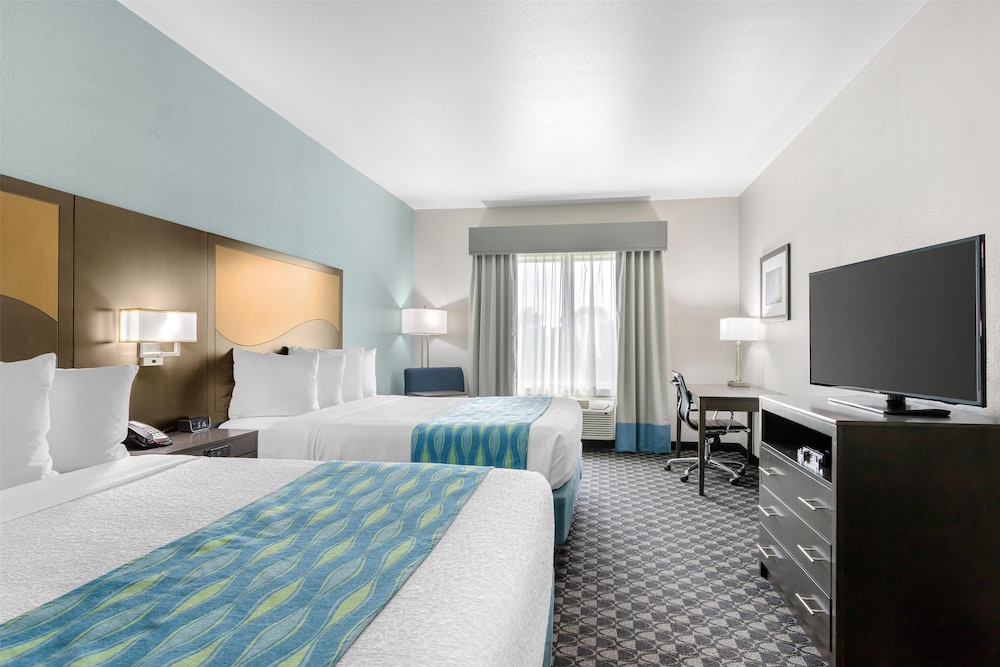 Best Western Plus Waller Hotel - photo 22
