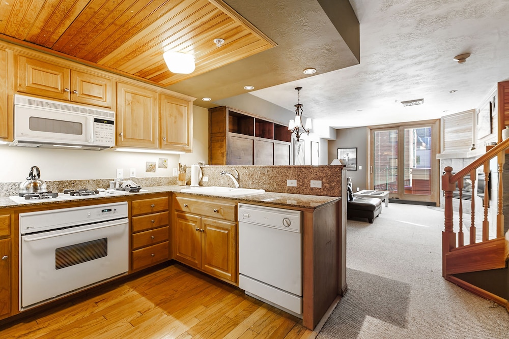 The Caledonian by All Seasons Resort Lodging - photo 91