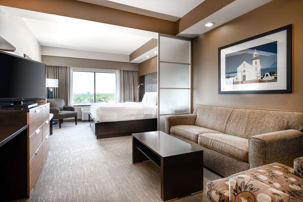 Best Western Premier Bryan College Station - photo 18