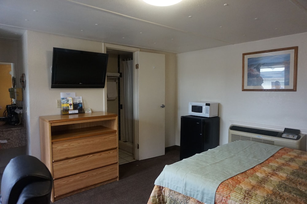 Pearsall Executive Inn - photo 8