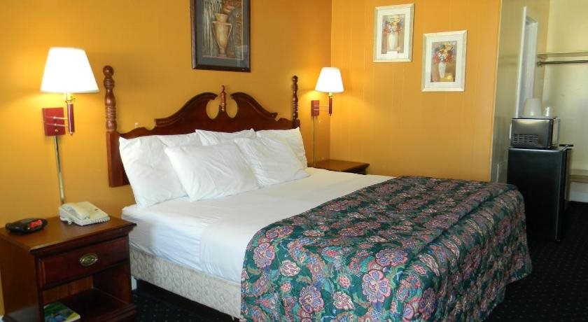 Fairfax Motel — hotel in Roanoke Rapids