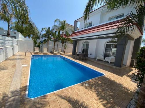 Villa Diana 200 Meters From Kapparis Fireman’s Beach