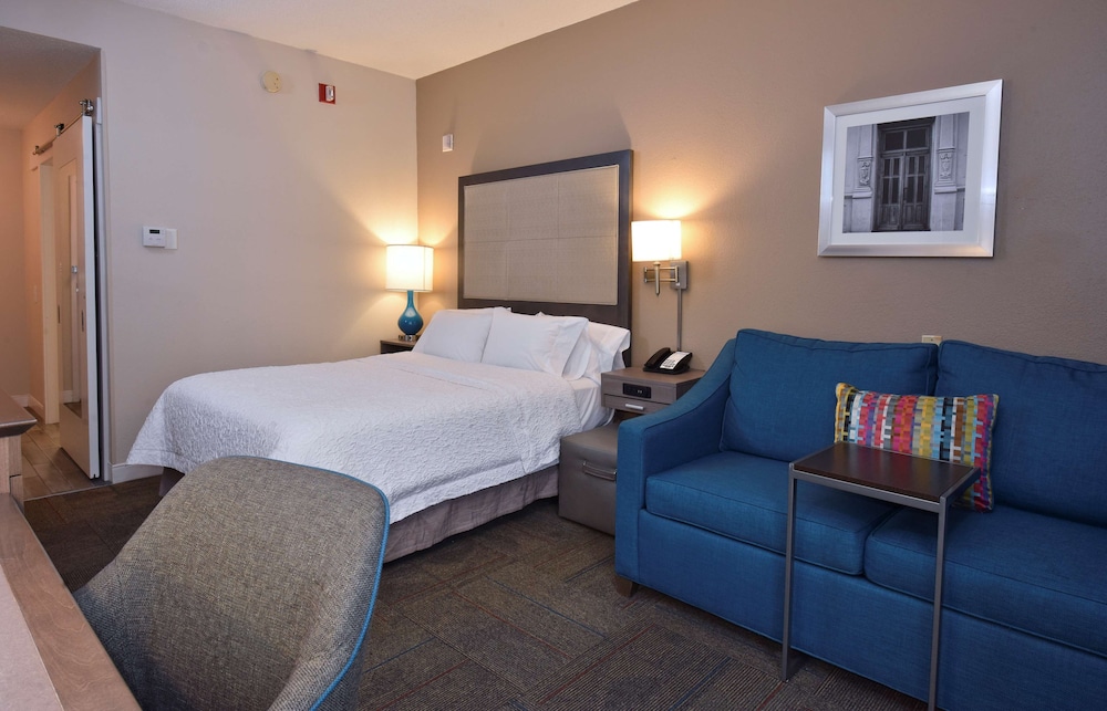 Hampton Inn Madison - photo 10