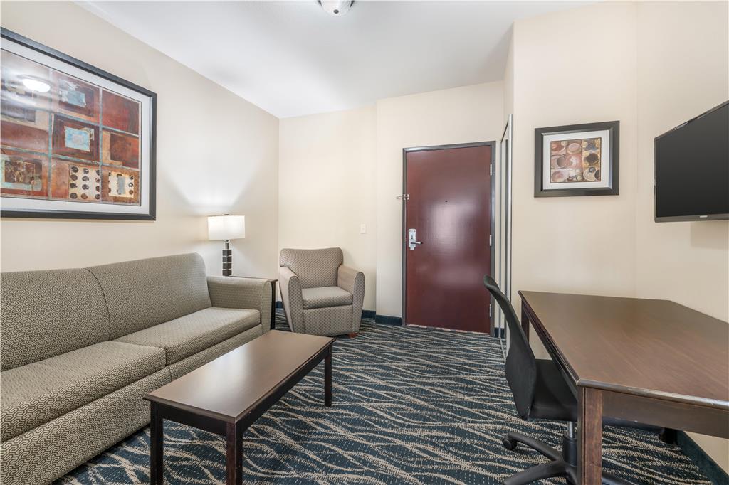 Best Western Plus Eastgate Inn & Suites - photo 26
