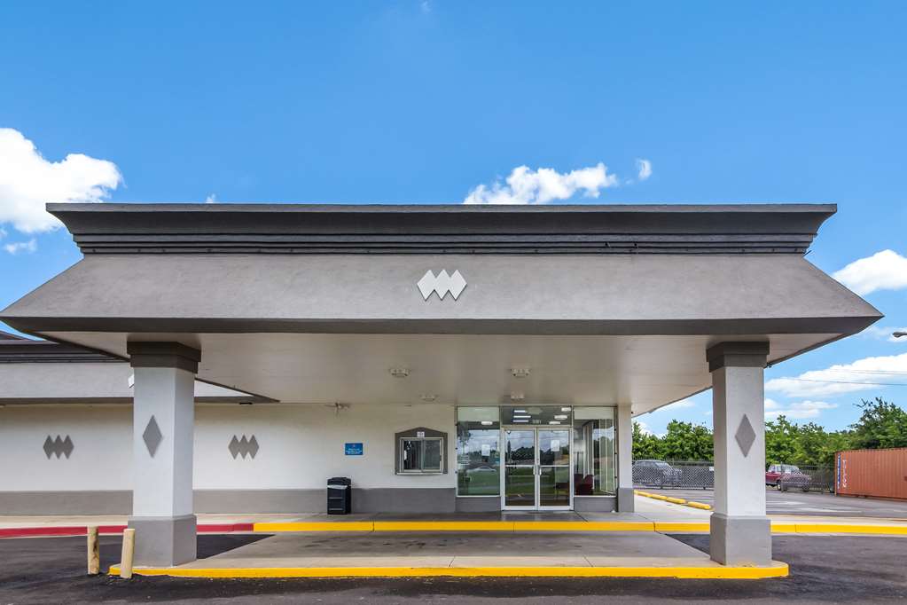 Motel 6 Groves TX - photo 4