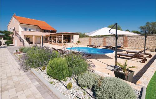 Five Bedroom Holiday Home In Gorica — 4-Star Luxury Hotel in Sukosan, Croatia