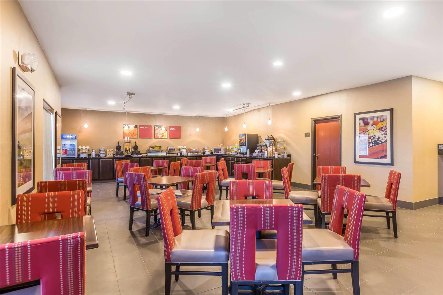 Comfort Suites Fort Wayne North - photo 26