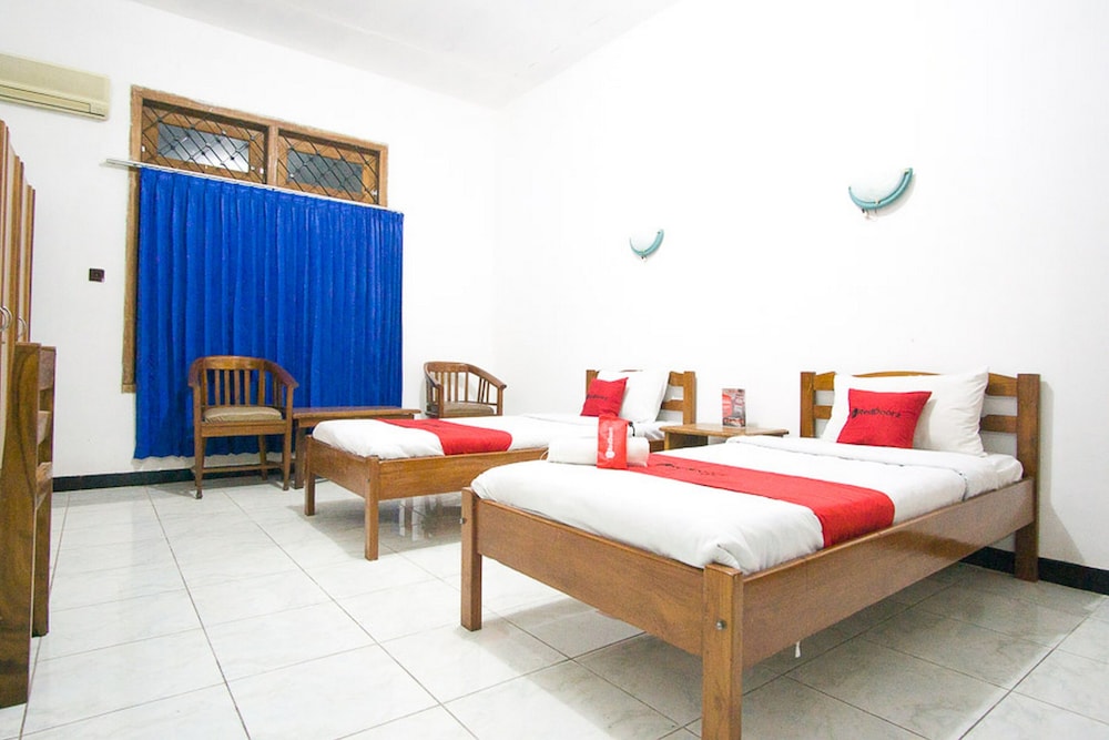 Reddoorz Plus Jalan Raya Pasir Putih — Situbondo — photo 5