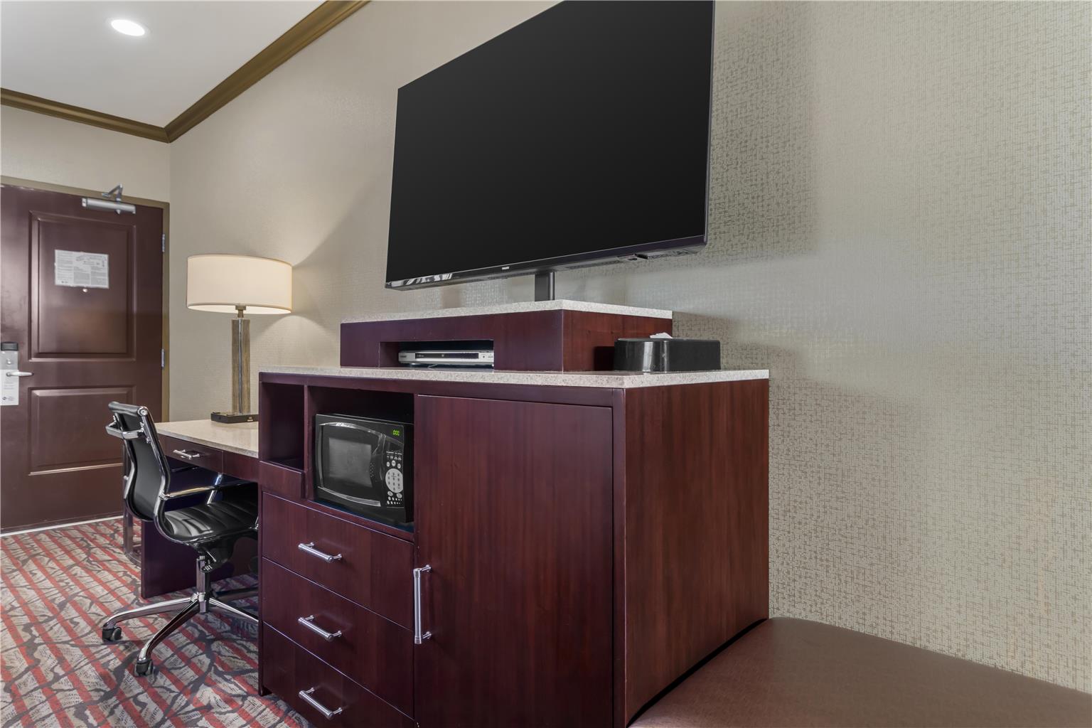 Best Western Plus Brookside Inn - photo 40