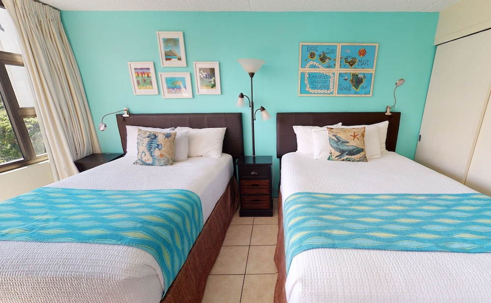 Waikiki Banyan High Level Condo with Private Lanai by Koko Resort Vacation Rentals - photo 19