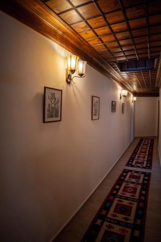Hotel Borklad — Berat — photo 5