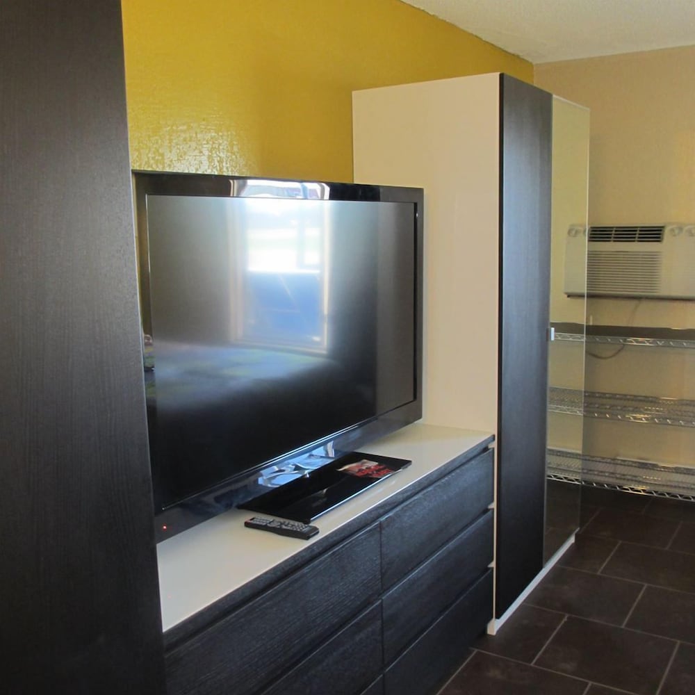 Riverside Suites - carbon neutral hotel in Mankato