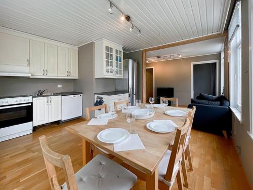 Ledaal Place 2 by Stavanger BnB — 4-Star Luxury Hotel in Stavanger, Norway