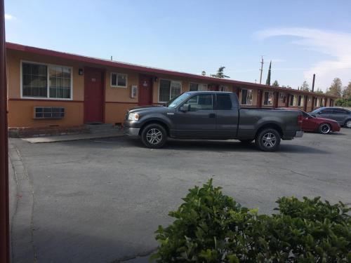 Valley Motel - photo 9