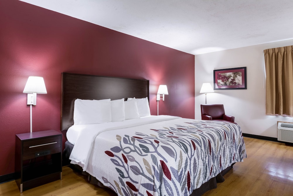 Red Roof Inn Carrollton - photo 9