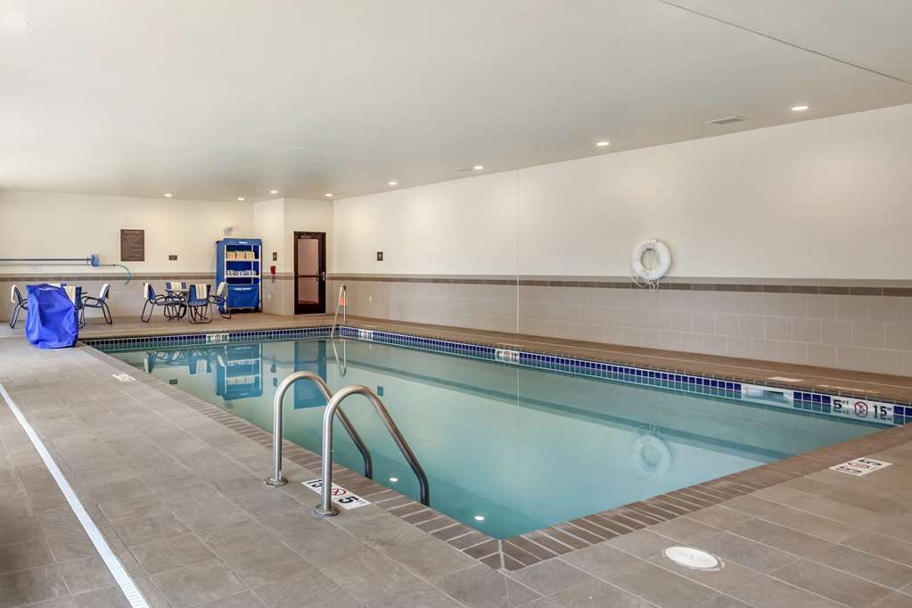 Comfort Inn & Suites Avera Southwest - photo 32