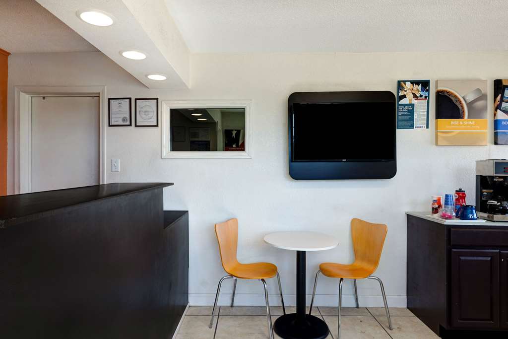 Motel 6 Rolla MO - photo 13