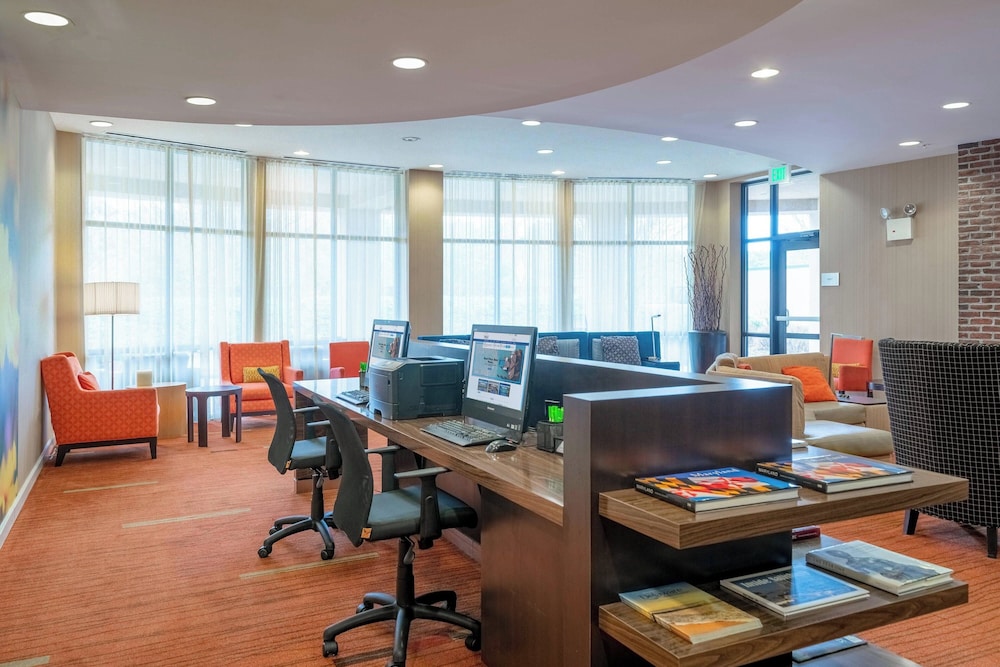 Courtyard by Marriott Salisbury - photo 26