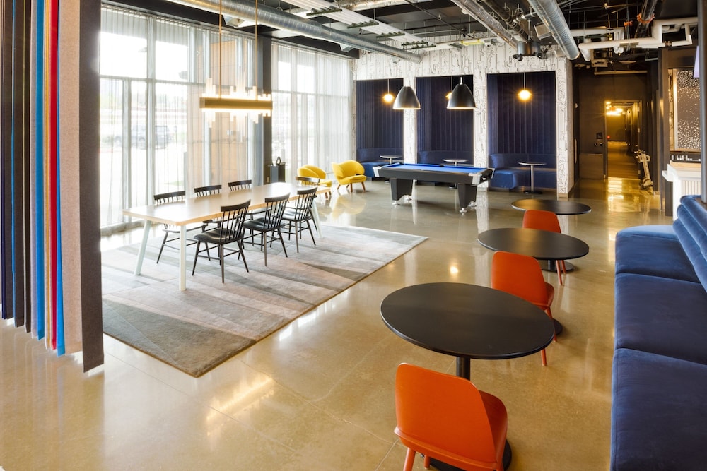 Aloft Austin Airport - photo 5