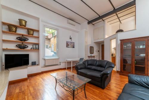 Via del Lavatore Private Apartments — 4-Star Luxury Hotel in Rome, Italy