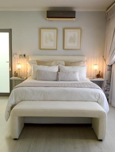 Augusta Palms White Room in Centurion, South Africa