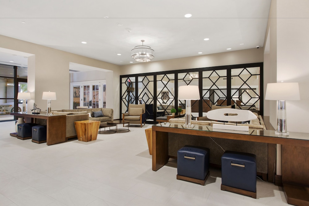 DoubleTree by Hilton New Orleans - photo 2