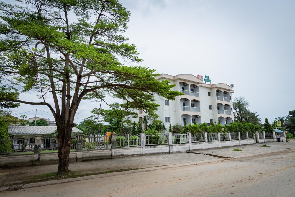 Hotel Hibiscus Blvd Triomphal in Libreville, Gabon