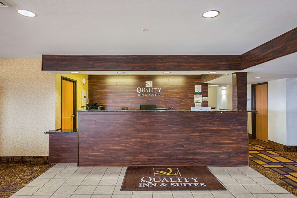 Quality Inn & Suites Belmont Route 151 - photo 4