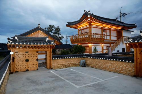 Hanok stay Mokhyang in Gyeongju, South Korea