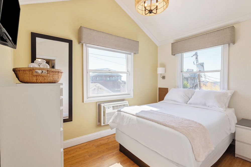 The Palms Hotel Fire Island - photo 16