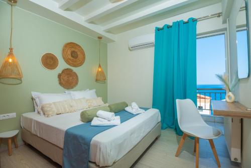 City centre with sea view apartment — 4-Star Luxury Hotel in Agios Nikolaos, Greece