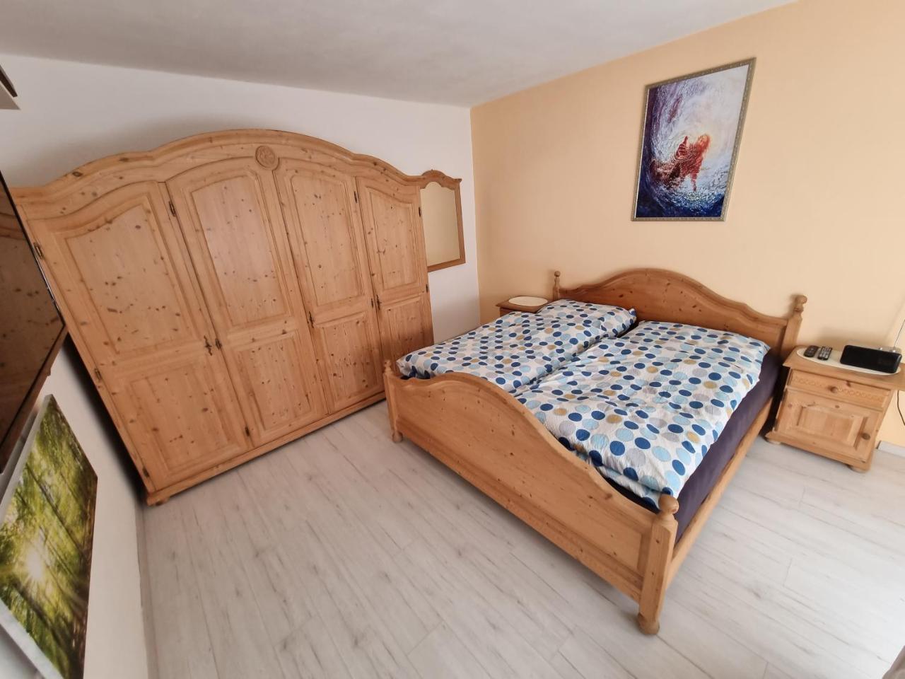 Ferienhaus Rado pet-friendly hotel Winden Am See