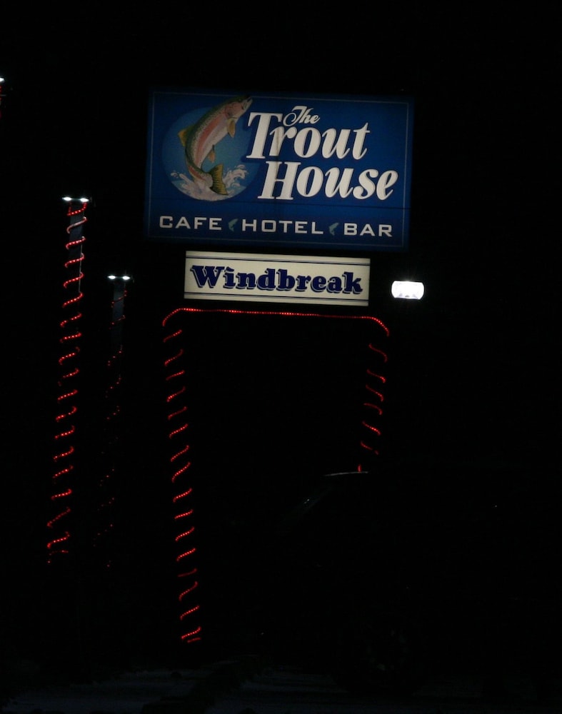 Windbreak Hotel - photo 41