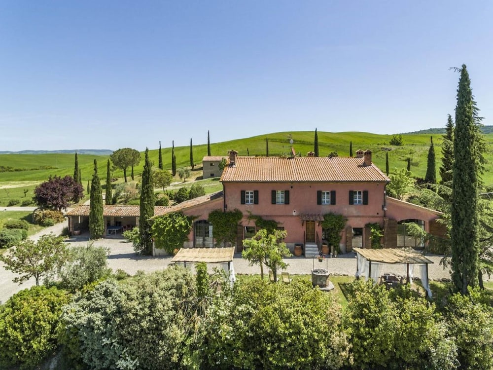 Villa Gallina Grande Stay — 4-Star Luxury Hotel in Castiglione D'orcia, Italy