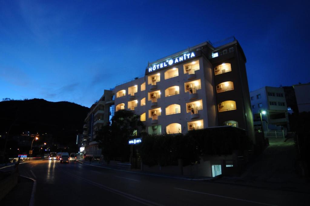Hotel Anita - last minute hotel in Budva