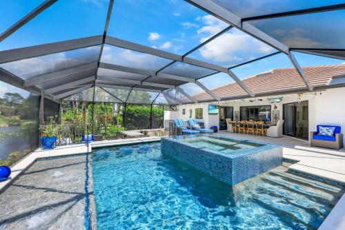 Resort Like Amenities Close to Beach in Bonita Springs, United States