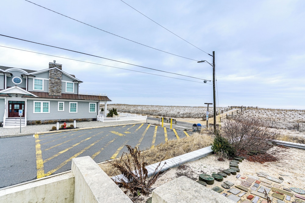 Beachfront Lavallette Home 2 Mi to Casino Pier - photo 15