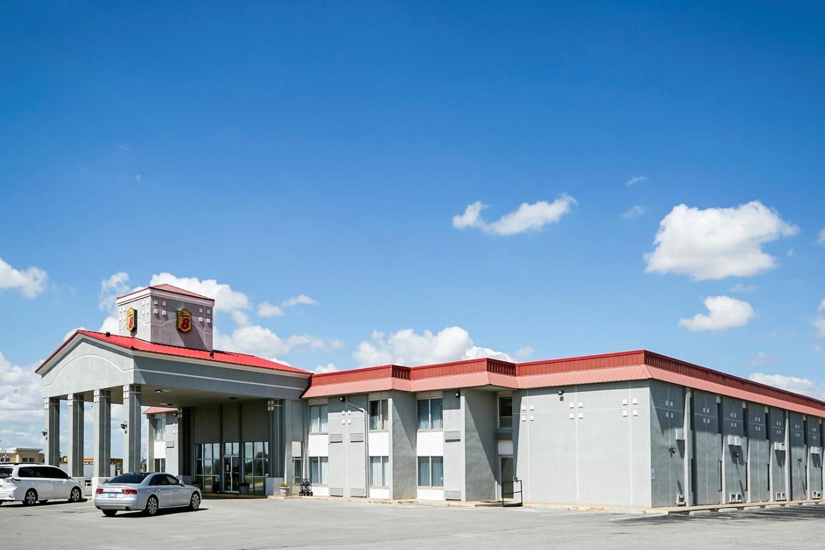 Super 8 by Wyndham Elk City - photo 2