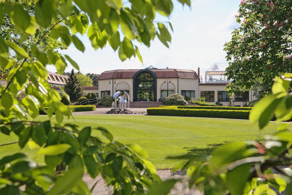 GolfResort Semlin - carbon neutral hotel in Rathenow