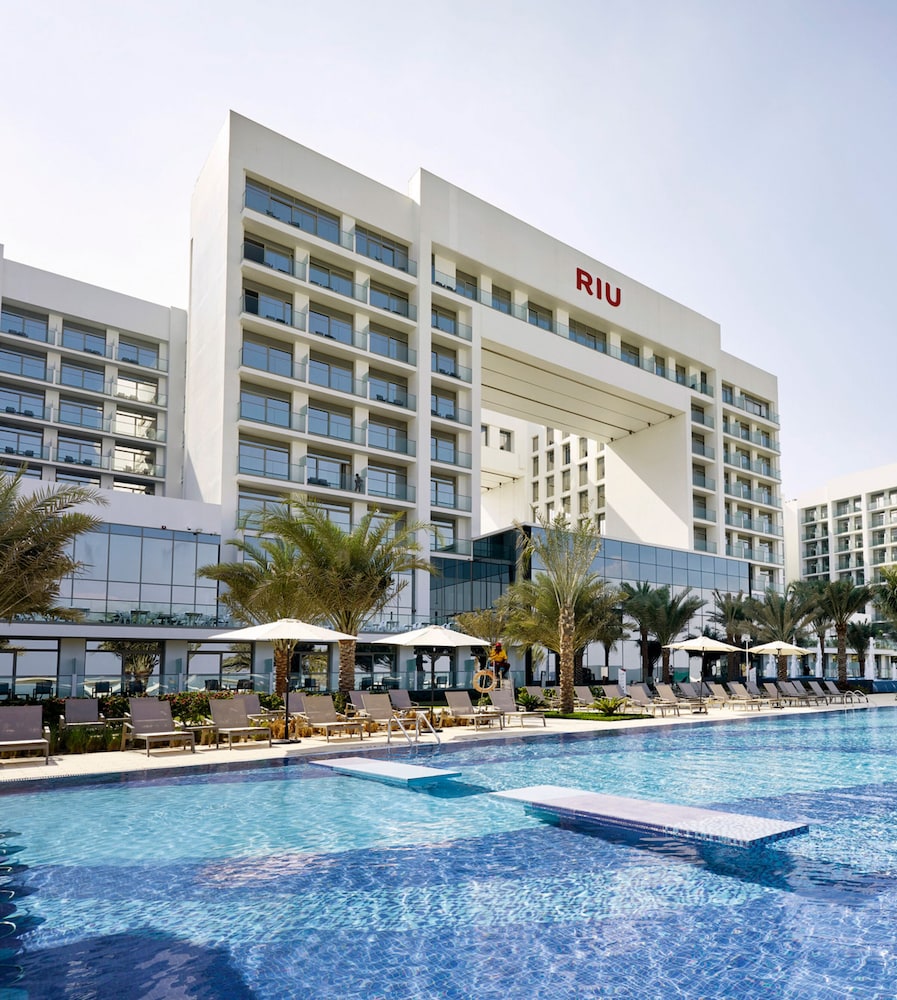 Hotel Riu Dubai Beach Resort All Inclusive — 4-Star Luxury Hotel in Dubai, United Arab Emirates