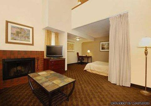 Quality Suites - photo 5