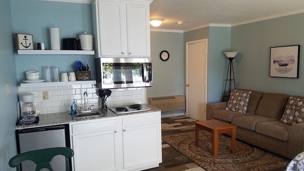 Willow Beach Resort - photo 9