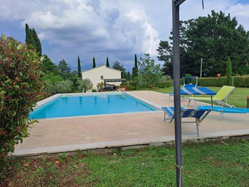 Casa Vacanze L'olivo — 4-Star Luxury Hotel in Lubriano, Italy