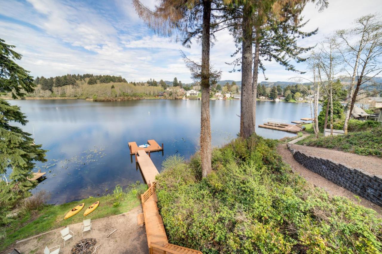 The Oasis on Devils Lake in Lincoln, United States