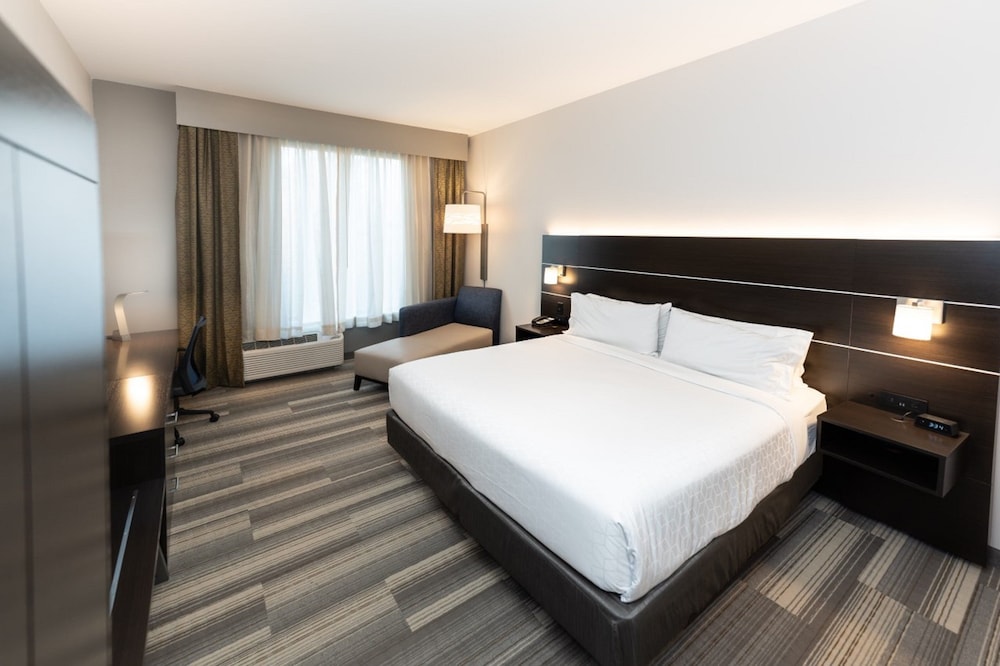 Holiday Inn Express & Suites Franklin Berry Farms by IHG - photo 13