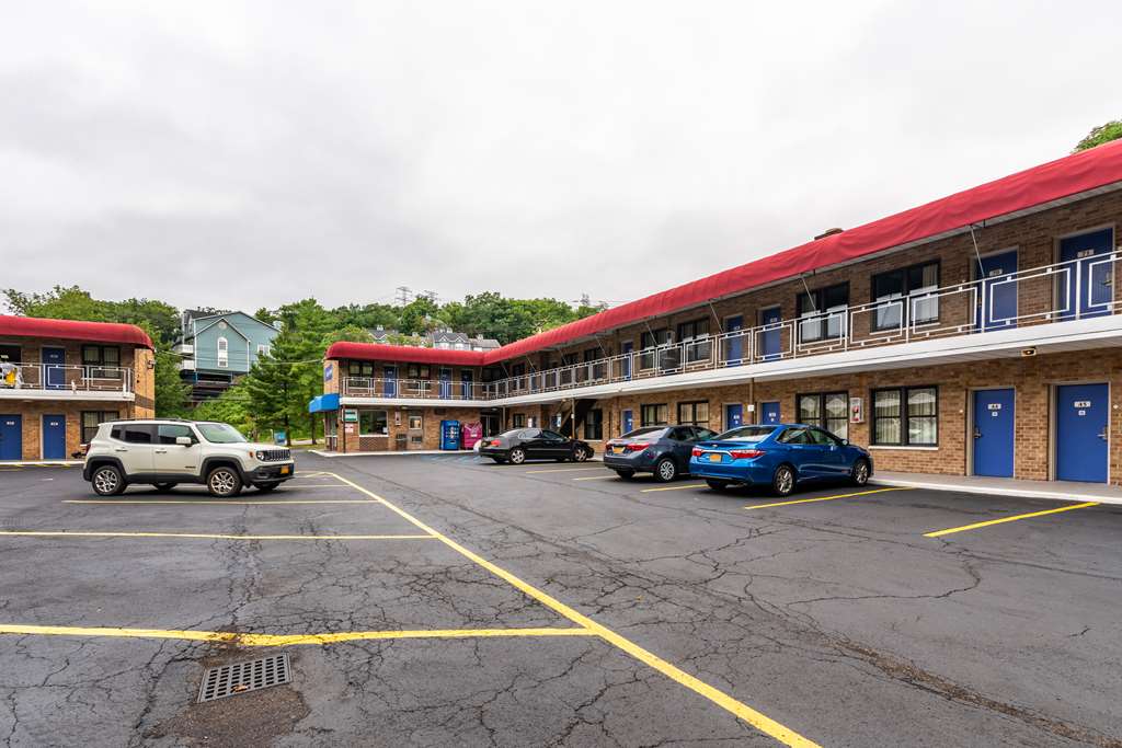 Motel 6 Elmsford NY White Plains - photo 3