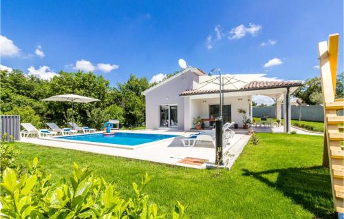 Three Bedroom Holiday Home In Cetinici — 4-Star Luxury Hotel in Marcana, Croatia