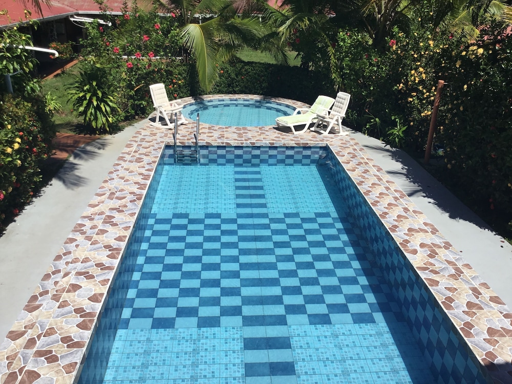 Tranquilidad Resort - carbon neutral hotel in Parrita