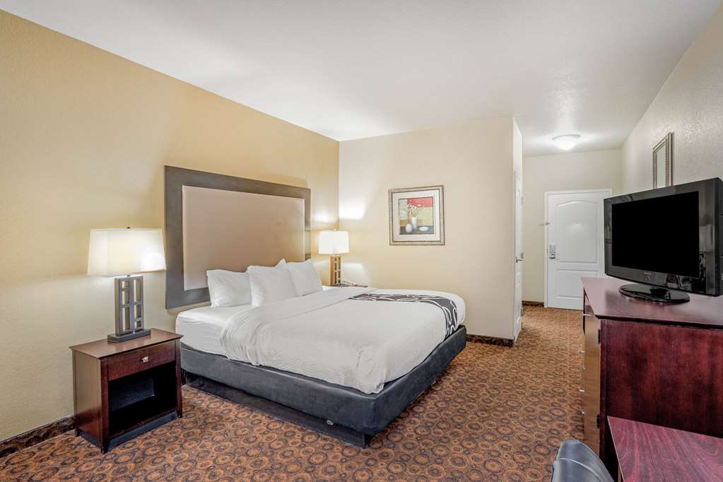 La Quinta Inn & Suites by Wyndham Vicksburg - photo 13