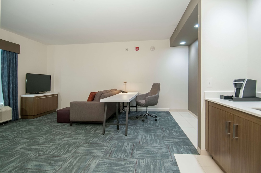 Hilton Garden Inn Jackson Clinton - photo 25